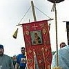 Молодежный крестный ход движется из Старой Ладоги в Тихвин