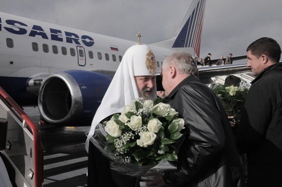 Патриарх Кирилл прибыл в Санкт-Петербург, где откроет торжества в честь  200-летия  Казанского собора