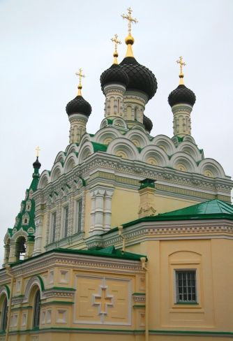 Храм Святой Троицы — усыпальницу семьи барона Штиглица в Ивангороде Ленобласти — отреставрируют к началу 2010 года